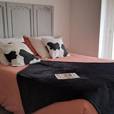 La Bergerie Du Mesnil Bed & Breakfast Livry  Exterior photo